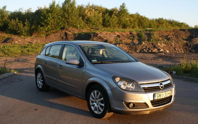 Opel Astra cena 9400 przebieg: 227000, rok produkcji 2005 z Radomsko małe 37